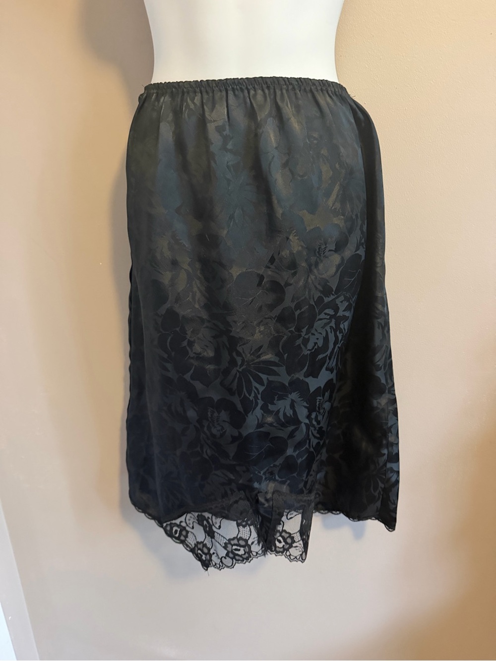 Vintage Black Jacquard Floral Half Slip Skirt Lace Hem Goth Whimsigoth Grunge M